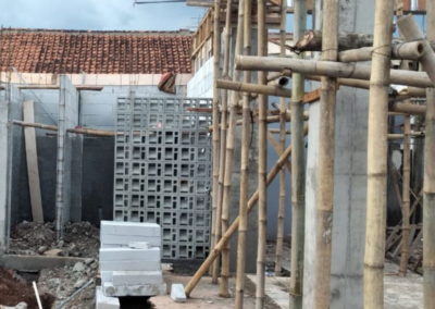 tiang-beton-sudah-berdiri-tegak-4